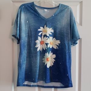 Chicyea Woman's Top, XL to 1XL, Flower Print/Blue